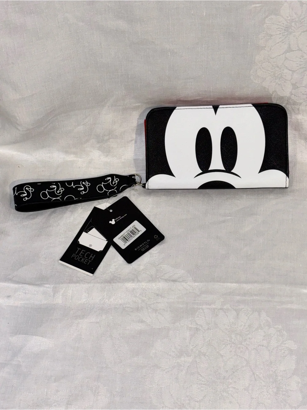 Disney Mickey Mouse Tech Wristlet Wallet NWT Bioworld